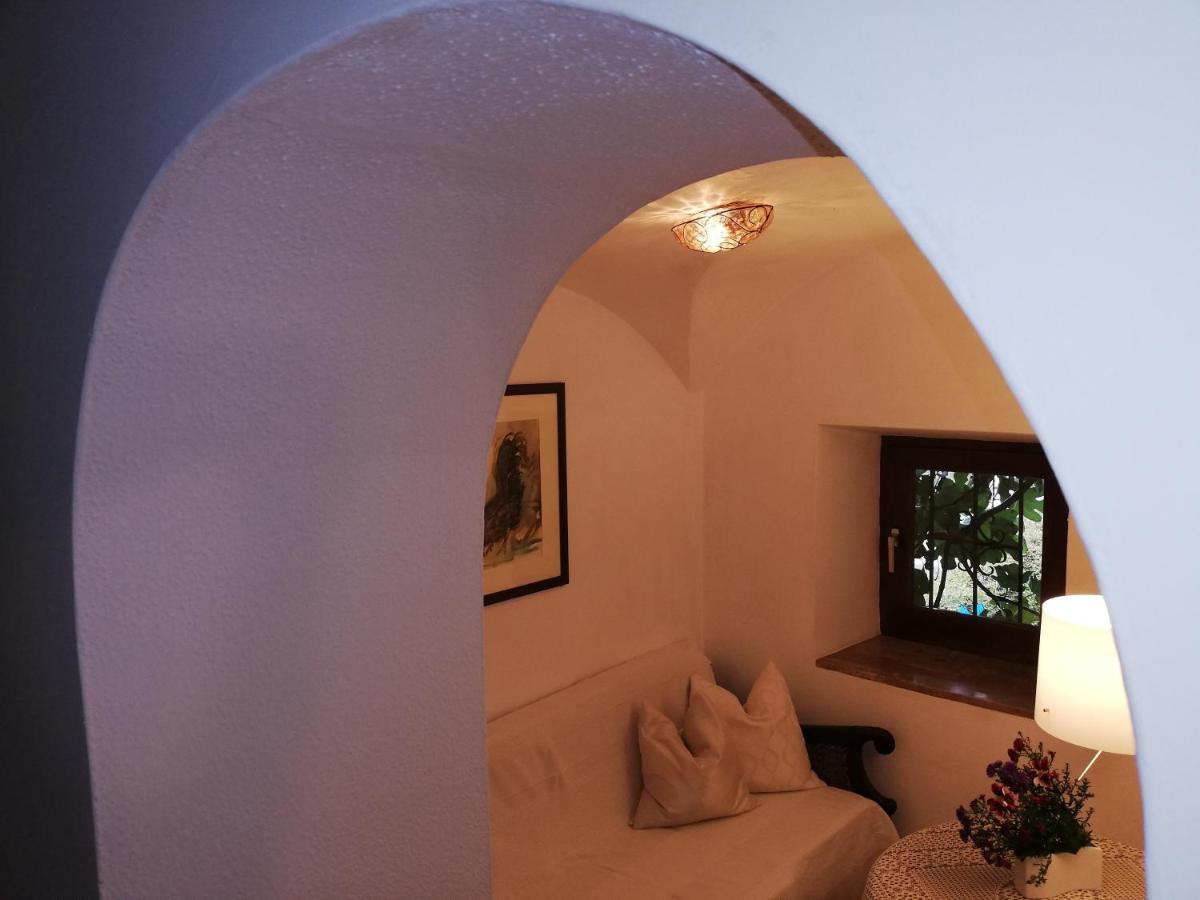 Appartement Ansitz Grustdorf à Appiano Sulla Strada Del Vino Extérieur photo
